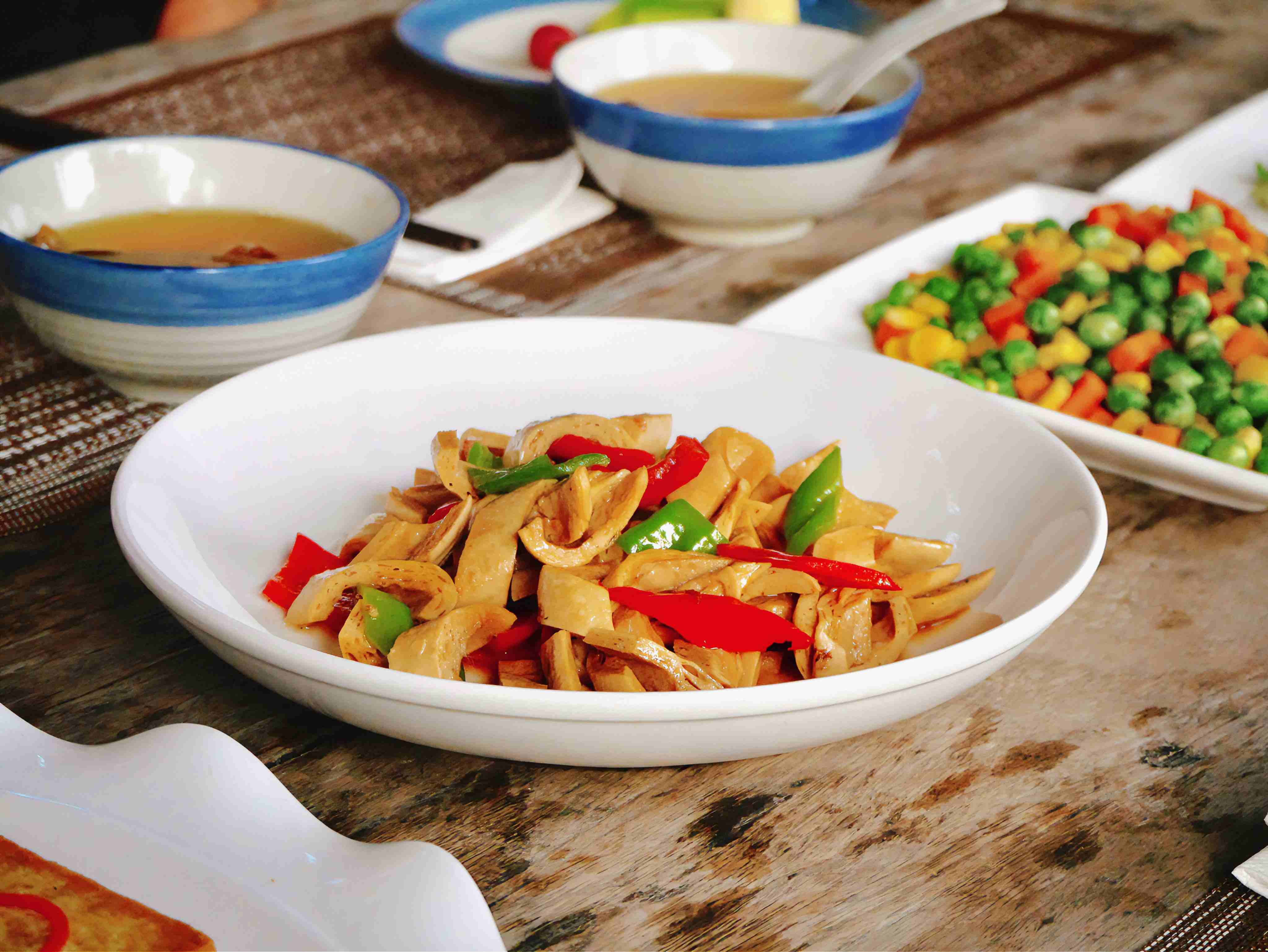 Huaiyang cuisine with elegant plating and delicate flavors, China