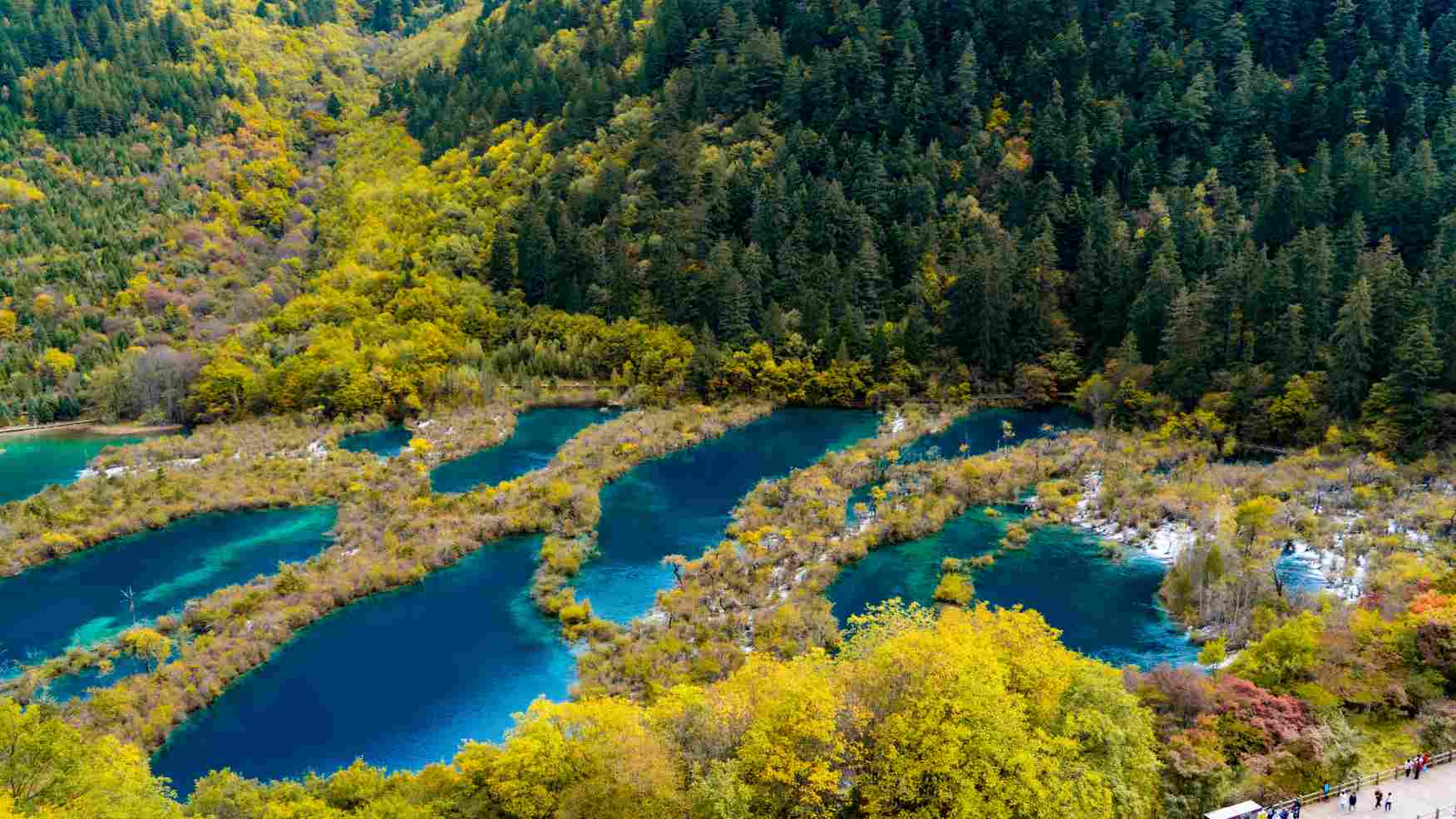 Jiuzhaigou Valley autumn